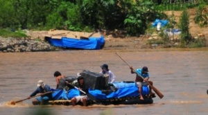 Argentinos cruzan en masa a Bolivia: hasta 3,000 personas al día pasan por Aguas Blancas para hacer compras 1