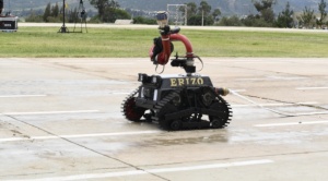 La Armada presenta a Erizo, el primer robot bombero para combatir incendios forestales 1