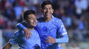 Bolívar golea y es casi campeón del Clausura boliviano 1