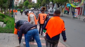 La Policía detuvo a 39 personas por consumir alcohol en las calles en Nochebuena, ellos limpiaron varias vías 1