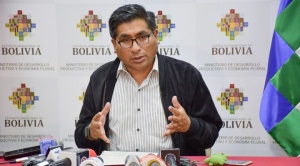 Gobierno acuerda con panificadores de ocho regiones mantener el precio del pan; La Paz aún evalúa 1