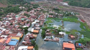 Denuncian que lagunas abandonadas por mineros son la principal causa de la inundación de Tipuani desde hace 36 días 1