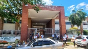 En Santa Cruz, al menos 16 alumnos fueron trasladados al hospital por presunta intoxicación  1