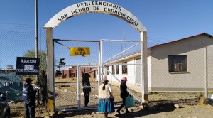 Hallan sin vida a dos reos en sus celdas en el penal de Chonchocoro 1