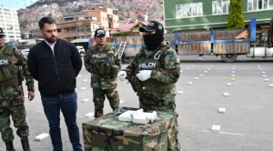 FELCN decomisa 439 kilos de cocaína ocultos en un camión que venía de Desaguadero 1