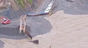 Cuatro mineros desaparecidos y un fallecido dejaron las riadas en Tipuani y Kami 1