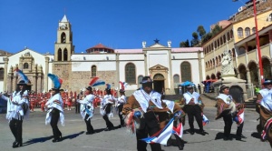 Oruro celebra el último convite una semana antes del Carnaval del bicentenario 1