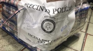 Policía aprehende a mujer que llevaba casi Bs 3 millones en cajas en un bus 1