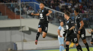 Bolívar vence a Aurora en Cochabamba, Akologo evita que sea por goleada 1