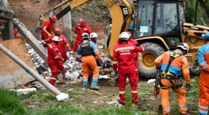 Rescatan el cuerpo sin vida del hombre de 59 años que falleció por el desprendimiento de un talud 1