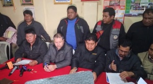 Gobierno y choferes de Los Yungas llegan a acuerdos y se levantan los bloqueos hacia el norte de La Paz 1