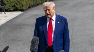 Trump amenaza a China con un arancel adicional del 50 % por las represalias de Pekín 1