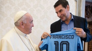 Francisco, el papa más futbolero que eligió a Pelé y tenía la camiseta de Bolívar  1