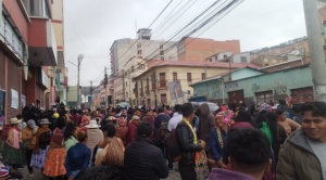 Comunarios de Aucapata marchan en La Paz, denuncian amenazas de muerte y avasallamientos de supuestos mineros 1