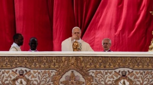 León XIV plantea una iglesia unida contra el odio y un sistema que "margina y explota" 1