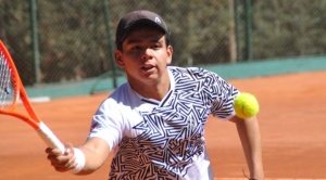 Tenis: boliviano Santiago Lora obtiene dos títulos en el Chuquiago Junior Open 1