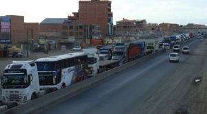 Crisis de combustibles: filas colapsan surtidores en todo el país 1