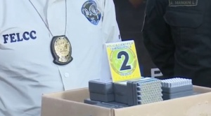 Policía decomisa 20 mil explosivos que eran transportados en un bus de pasajeros 1