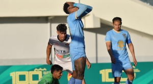 Gomes falla un penal dos veces en el último minuto y Bolívar solo empata con U de Vinto 1