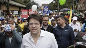 Disparan e hieren de gravedad al aspirante  presidencial colombiano de derecha Miguel Uribe Turbay 1
