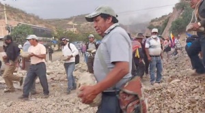 Policía se repliega y comunarios retoman bloqueos en Parotani: “La batalla continúa”