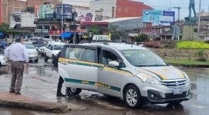 Transporte cruceño levanta paro e insiste en pasaje a Bs 2,50; alcalde pide pagar sólo Bs 2