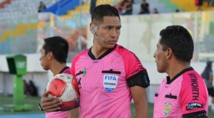 Javier Revollo arbitrará por primera vez el clásico Bolívar vs. The Strongest