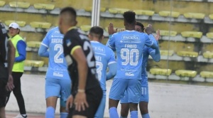 Bolívar golea a Aurora; Patricio Rodríguez juega como arquero en la recta final