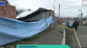 Talud cae en Chasquipampa y afecta algunas viviendas