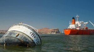 Concluye la descarga de uno de los 3 buques con combustible en Sica Sica
