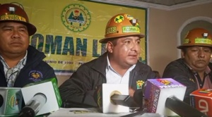 Crisis de combustibles: Mineros y choferes dan ultimátum al Gobierno; Ponchos Rojos anuncian bloqueos