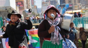 Marcha evista no llega al TSE;  exige inscribir a Morales y  destituir a vocal Tahuichi