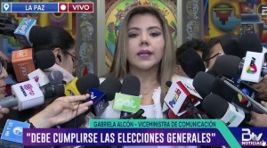 Viceministra Alcón informa que no  se descarta el estado de excepción, pero que se va “paso a paso”