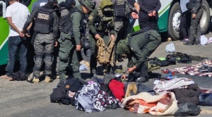 Policía detiene a siete personas que tenían armas cerca de un bloqueo en Parotani