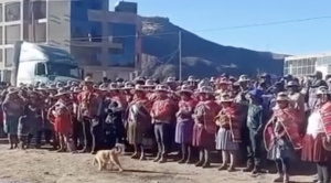Comunarios del ayllu Chullpa de Llallagua  convocan a reforzar el bloqueo