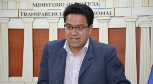 César Siles renuncia al cargo de ministro de Justicia