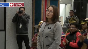 En ausencia del exministro Siles, posesionan a la nueva encargada de Justicia