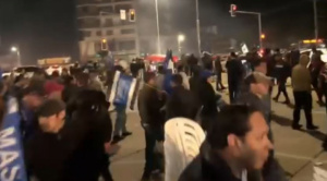 Registran violentos enfrentamientos en apertura de la sede del MAS en Santa Cruz