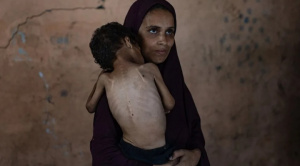 Decenas de niños empiezan a morir de hambre en Gaza debido al bloqueo israelí