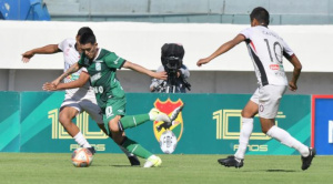 U de Vinto remonta en el final con un autogol de Oriente