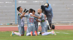Siete goles, tres expulsados y gran triunfo de Independiente