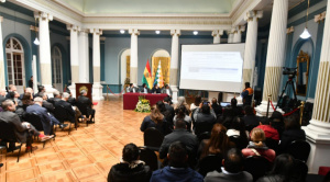 Gobierno se reúne con organismos internacionales y cuerpo diplomático para tratar el tema de incendios
