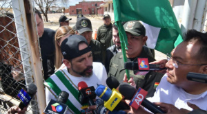 Camacho: “piso suelo cruceño y de nuevo asumo mis funciones”