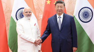 Presidente chino y primer ministro de la India se reúnen y liman asperezas 