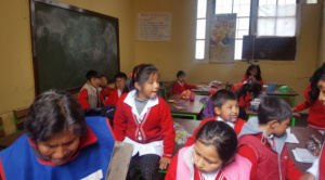 Desde este lunes, los escolares de La Paz vuelven a clases en horario normal