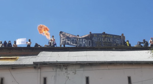 Reclusos de San Pedro exigen pago de 5 meses de prediarios; Gobierno advierte que el problema es “generalizado”