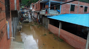 Calvimontes: “Nadie puede negar” que la causa principal de las inundaciones en  Tipuani es la actividad minera