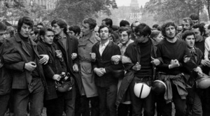 |OPINIÓN|Juventud, cultura de masas e infantilismo|H. C. F.  Mansilla|