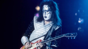Ace Frehley, guitarrista original de KISS, fallece a los 74 años