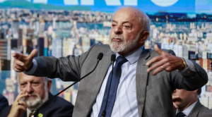 Lula promete a Paz que seguirá dando prioridad a la relación bilateral con Bolivia